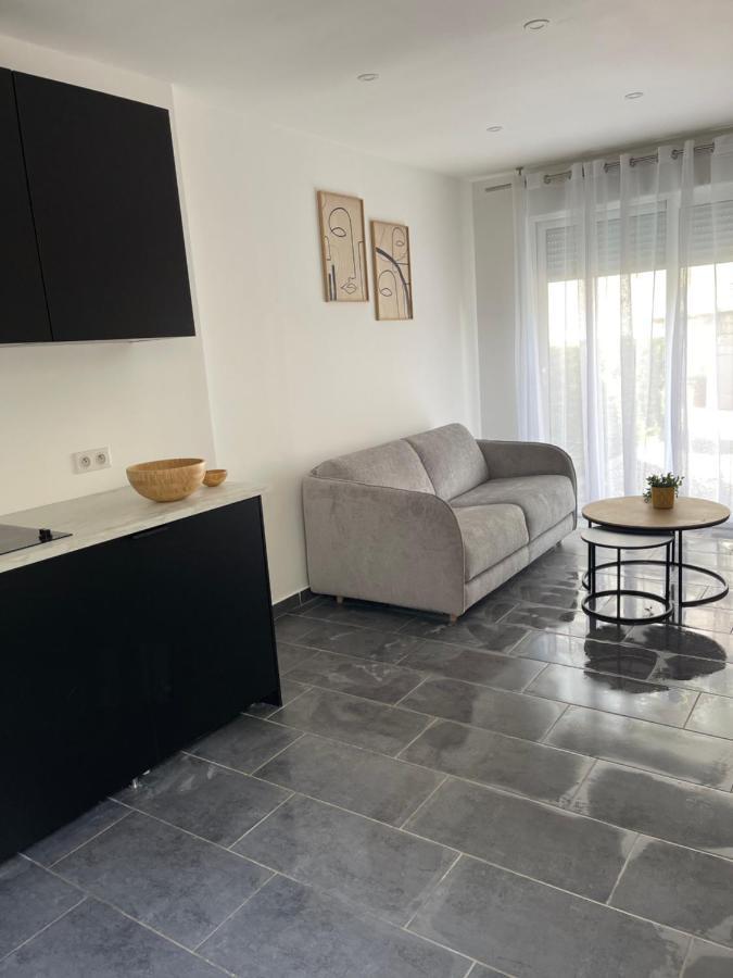 クレテイユStudio Tout Confort, Au Pied De Toute Commodite, 2アパートメント エクステリア 写真